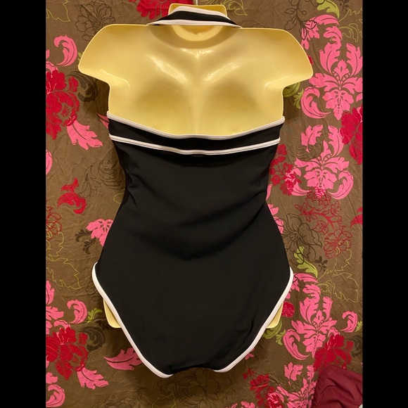 Calvin Klein One-Piece Black/White Swimsuit - Picture 2 of 6